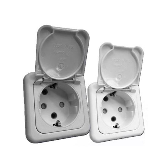 Prise CBE 2P+T 10A 230v français avec couvercle